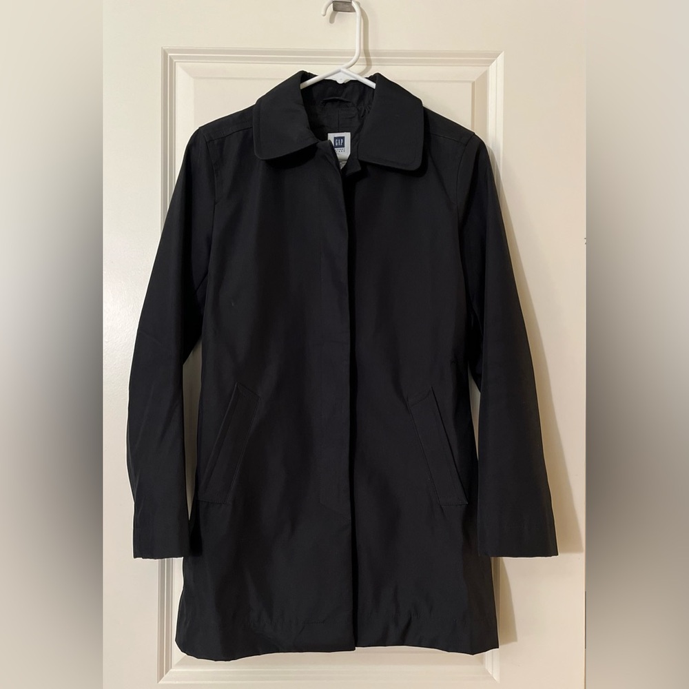 ~Black trench coat from GAP Factory Store
~Women’s size XS